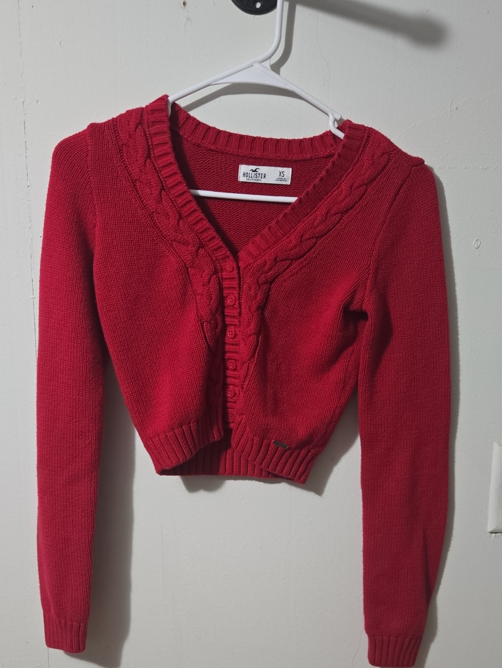 Hollister Women's Red Cropped Cable-Trim V-Neck Cardigan